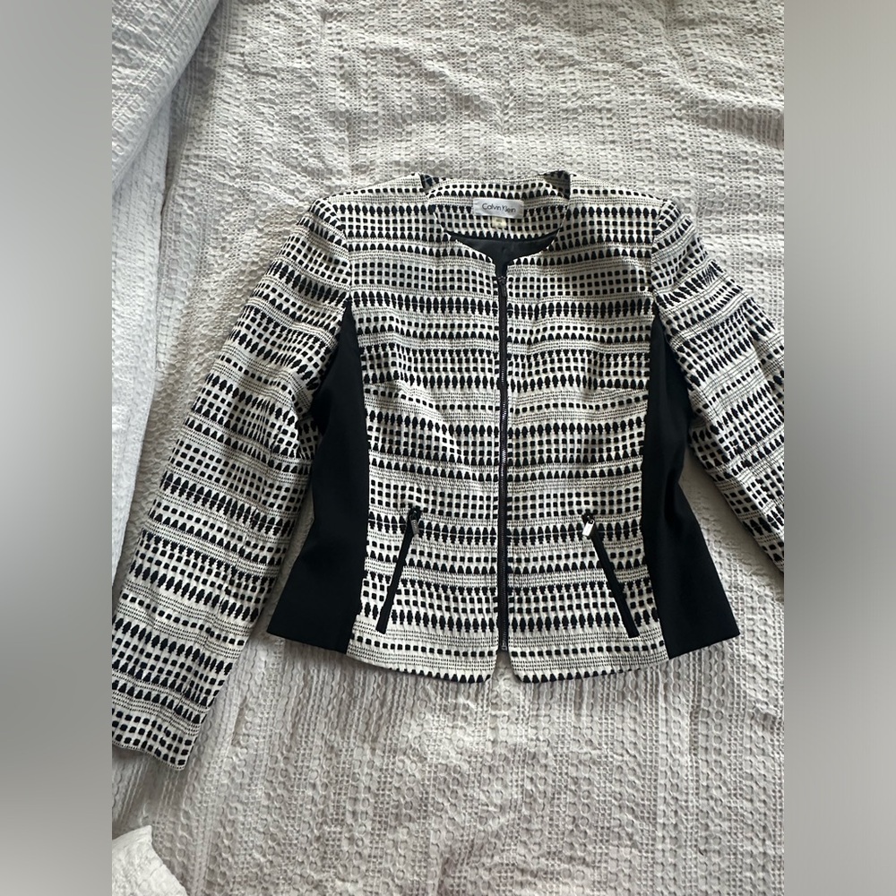 Calvin Klein Black and White Patterned zipper Blazer